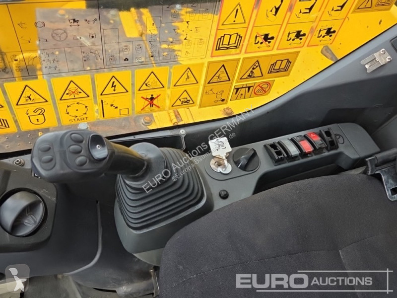 Екскаватор Komatsu PW118MR-11
