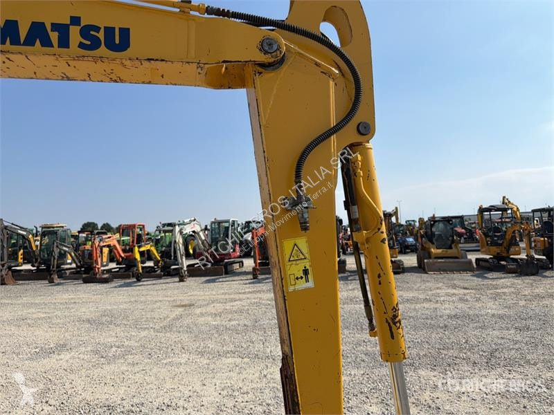جرافة Komatsu