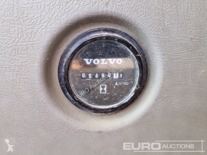 Багер Volvo