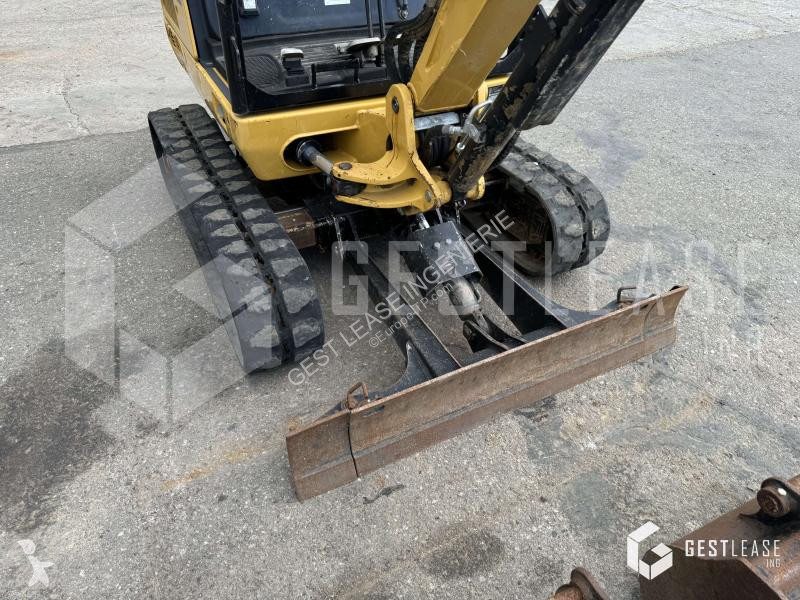 Escavadora Caterpillar