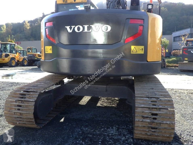 Excavadora Volvo