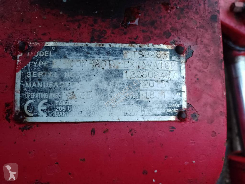 Escavadora Takeuchi
