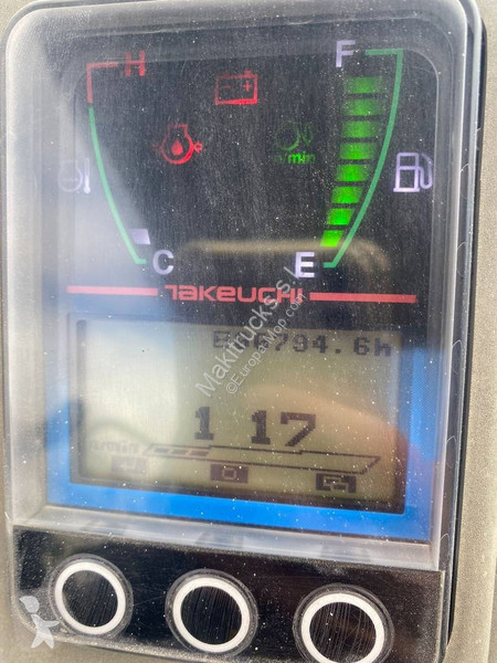 جرافة Takeuchi TB225