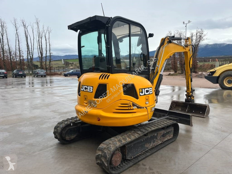 Excavator JCB