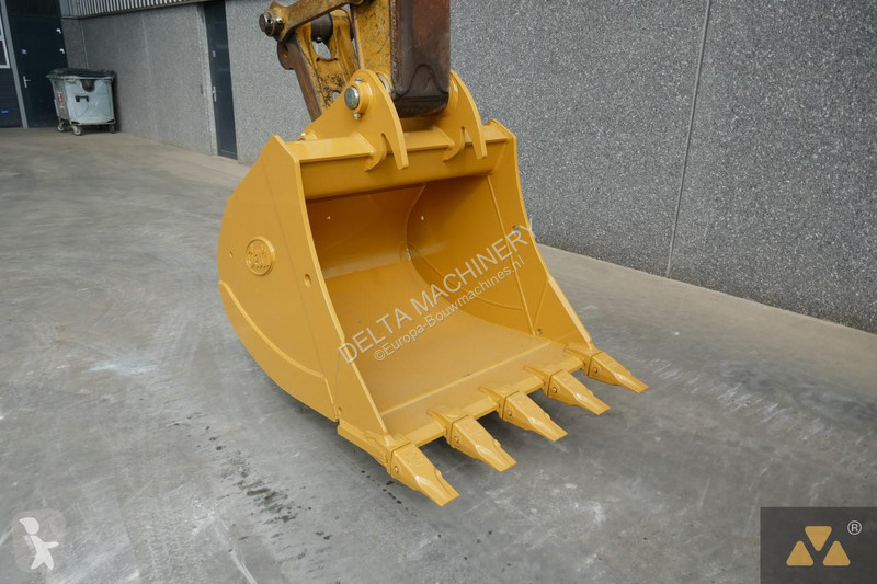 Excavator Caterpillar 325F LCR