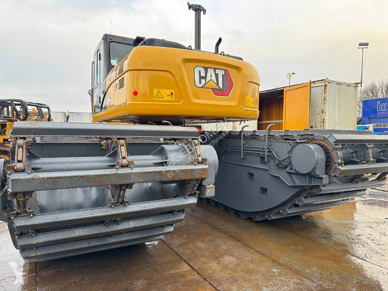 Excavator Caterpillar swampbuggy amphibious...