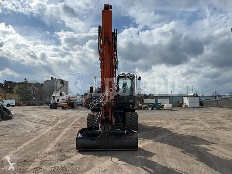 Escavadora Hitachi 170W-3