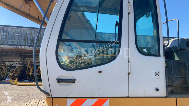 Escavadora Liebherr R906 LC Litronic with two...