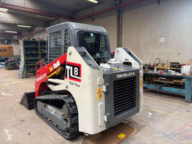 Shovel Takeuchi TL8