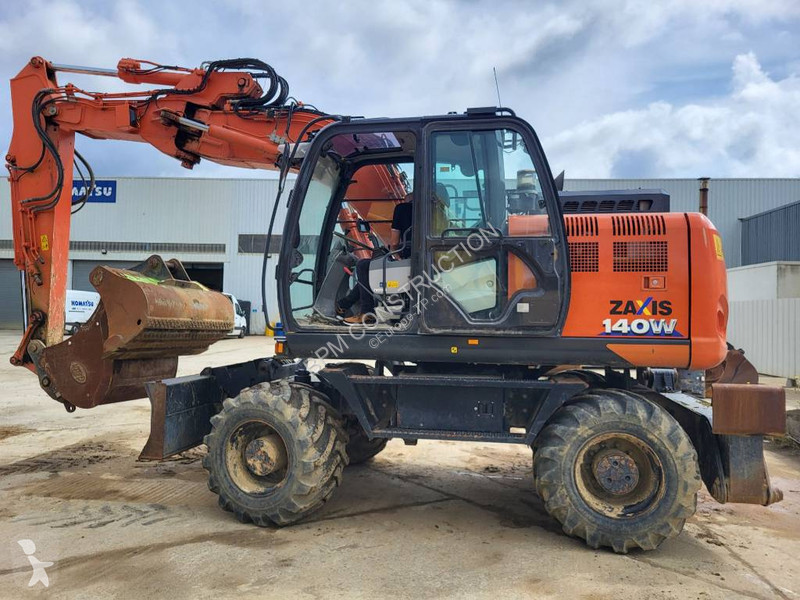 Escavatore Hitachi ZX140W-6