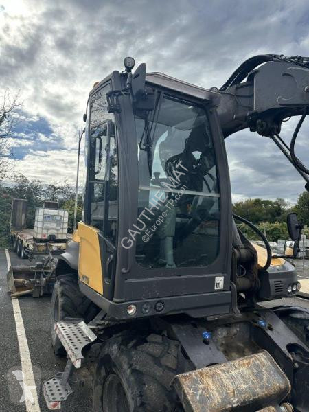 Excavator Mecalac
