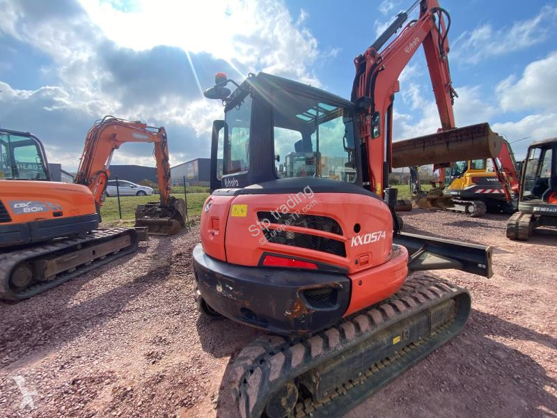 Escavatore Kubota 057-4
