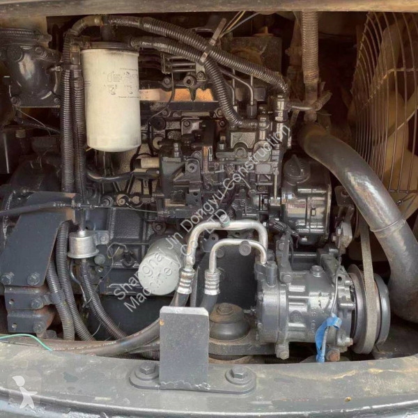 Escavadora Hitachi ZX 65