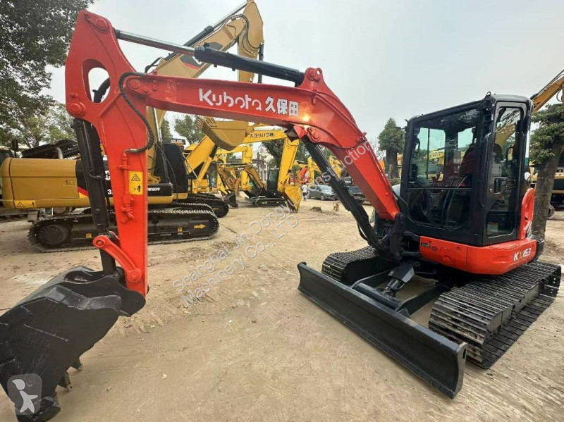 Escavadora Kubota KX163