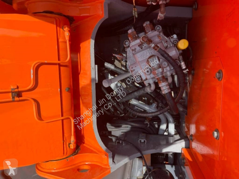Escavatore Hitachi 135