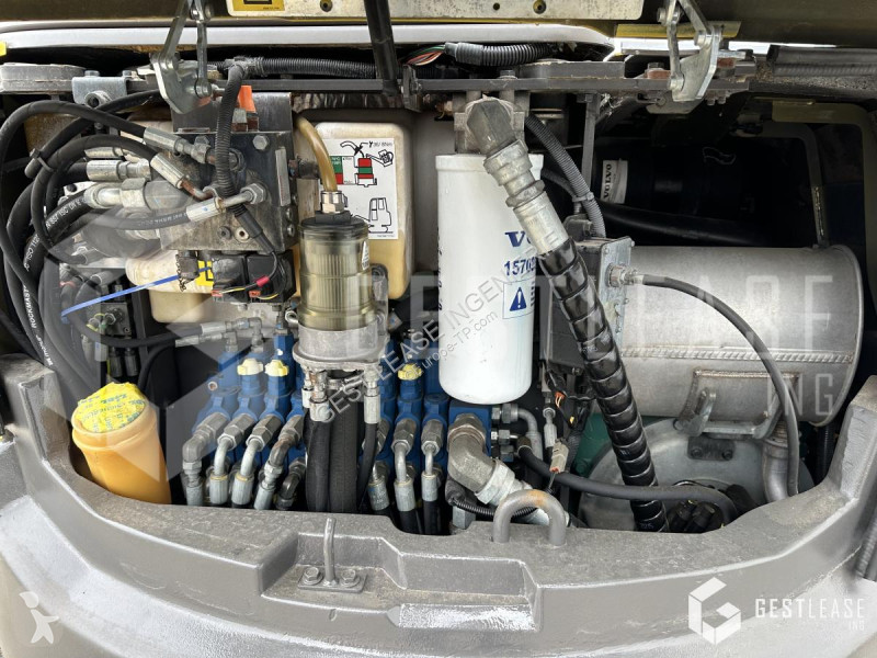 Lopatový nakládač Volvo ECR50D