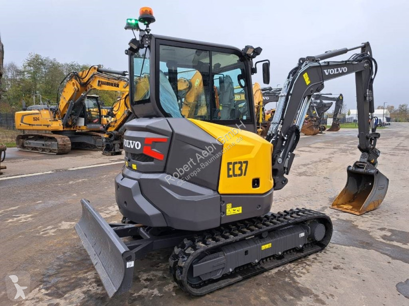 Escavadora Volvo EC 37 F