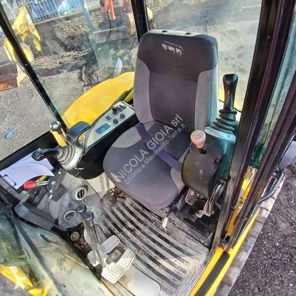 Escavatore JCB