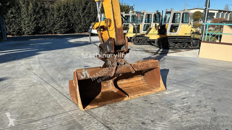 Escavatore JCB SLF