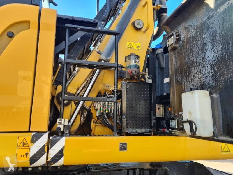 Escavatore Caterpillar MH3022