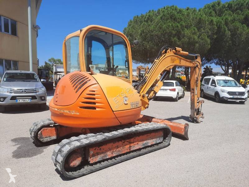 جرافة JCB