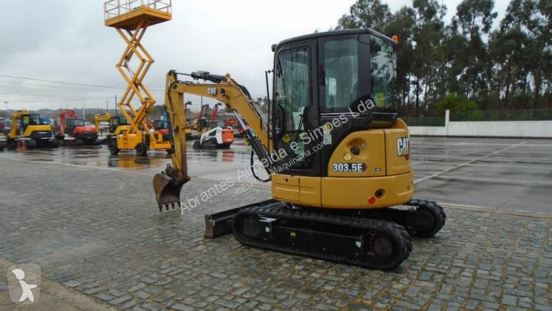 Escavadora Caterpillar