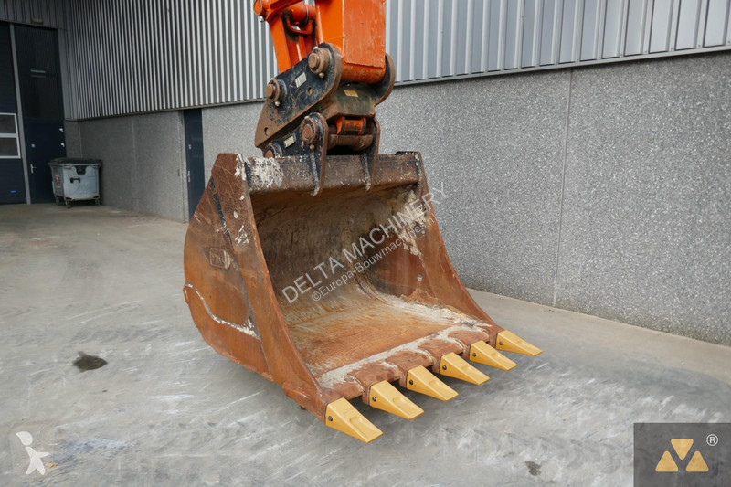 Excavadora Hitachi 0LC-7