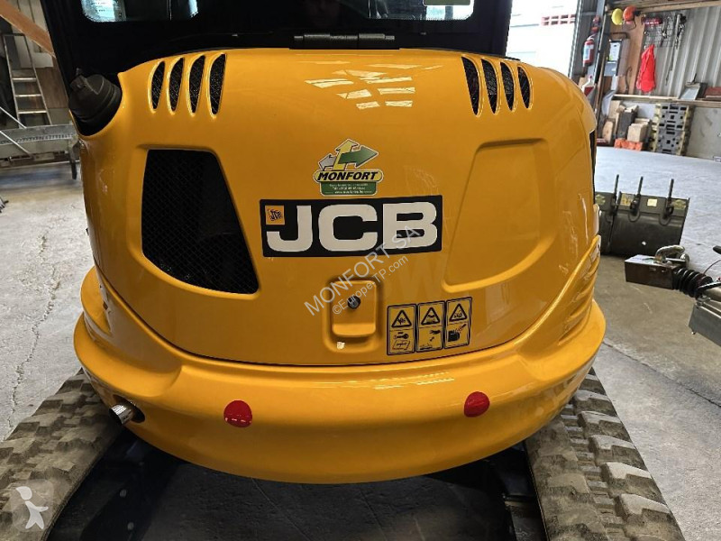 Excavator JCB 5 buckets