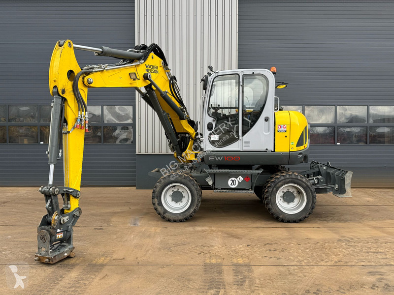 Escavadora Wacker Neuson EW100 E06-03
