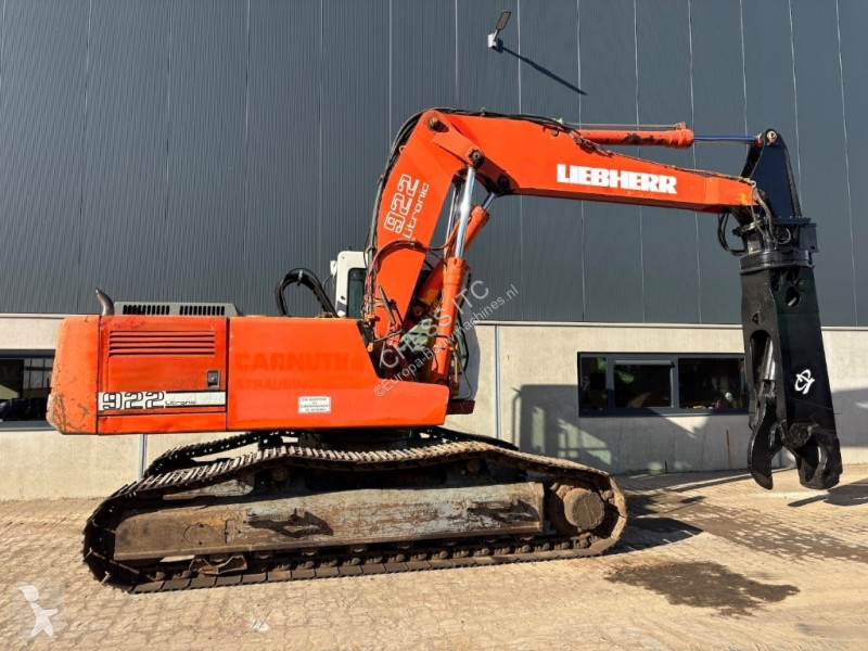 Excavator Liebherr R 922 HD S L with LaBounty...