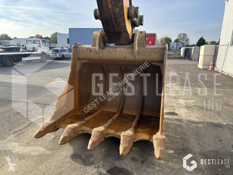 جرافة Liebherr  R966 HD