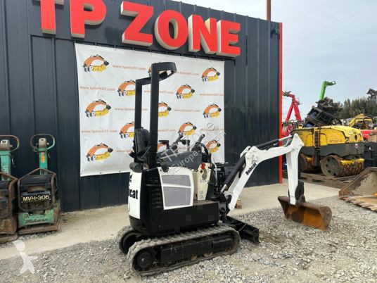 Lopatový nakládač Bobcat e10 joystick à 12500€ ht