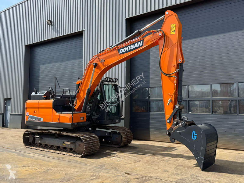 Excavator Doosan -5 - CE / Verachtert CW30 - GP...