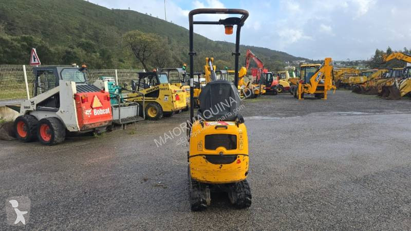 Excavator JCB