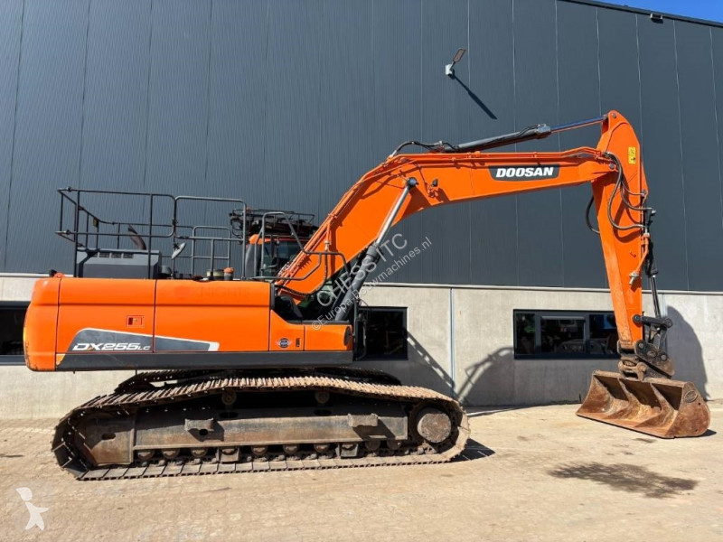 جرافة Doosan 255 LC-5 -- 255LC --