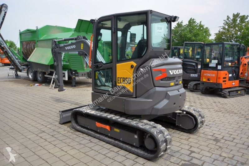 Lopatový nakládač Volvo ECR F