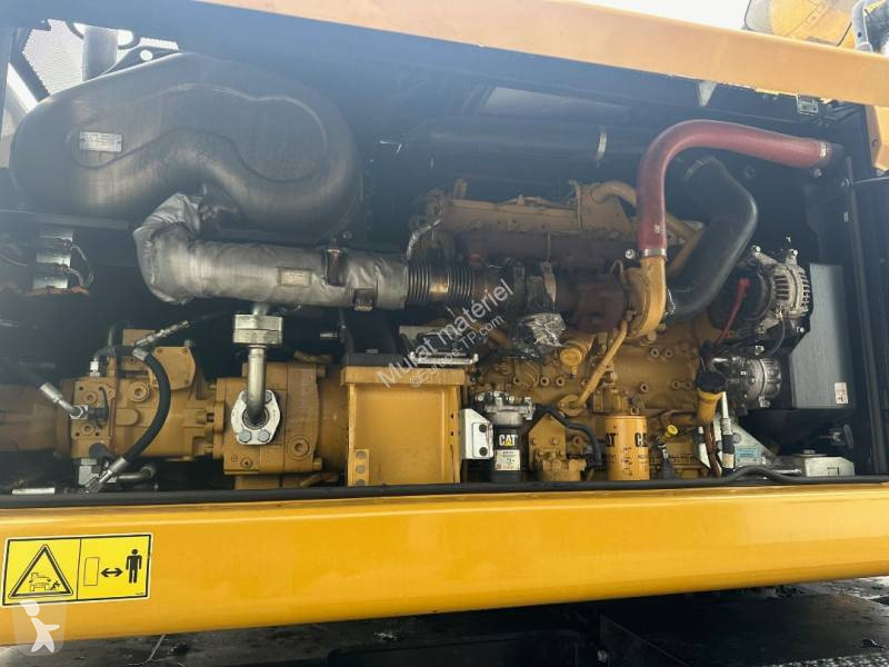 Graafmachine Caterpillar MH3024