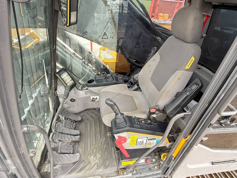 Graafmachine Volvo EC380EHR UHD - 24m / Hydr...