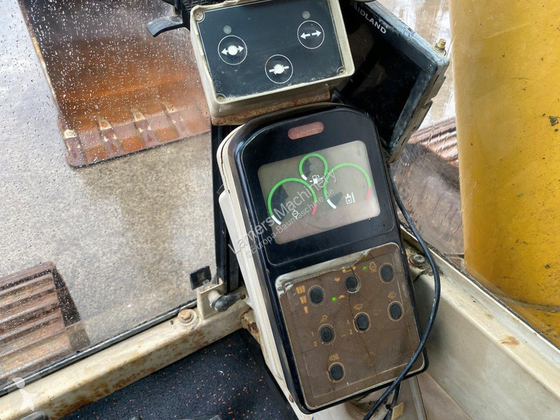 Escavatore Caterpillar NVT