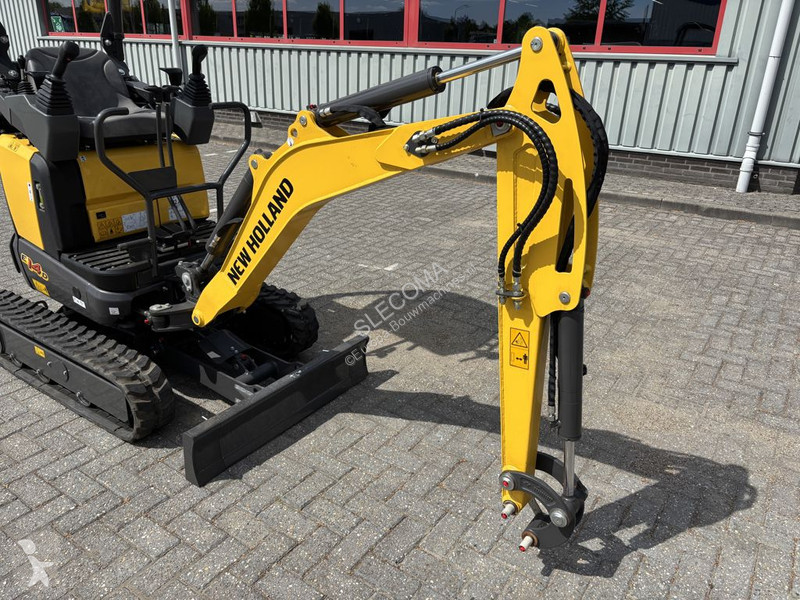 Escavadora New Holland E14D Minigraver