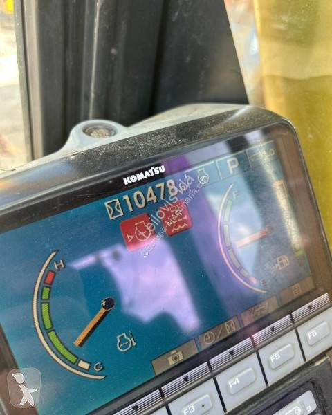 Escavadora Komatsu