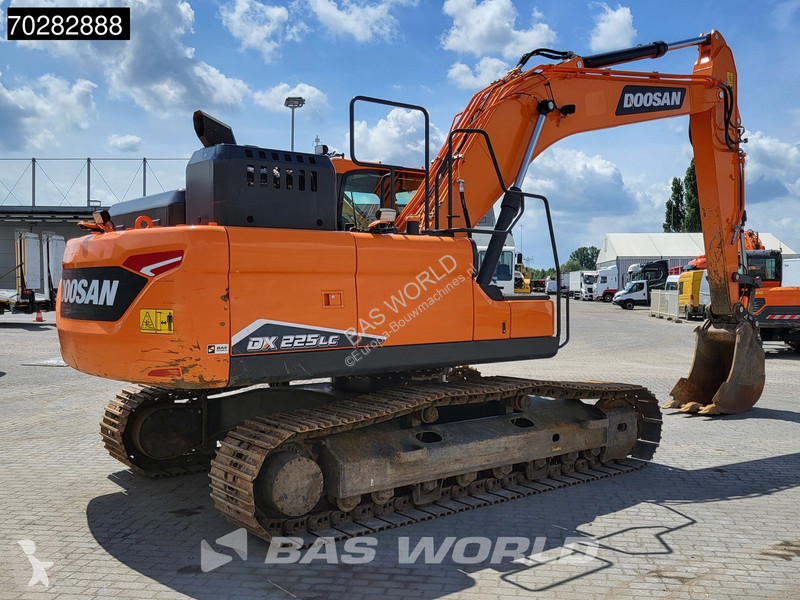 Escavadora Doosan -7 4 BUCKETS