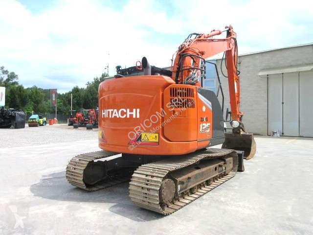 Excavadora Hitachi ZX135 US-7