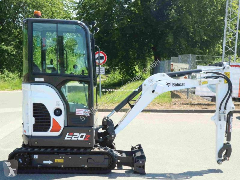 Lopatový nakládač Bobcat E20z