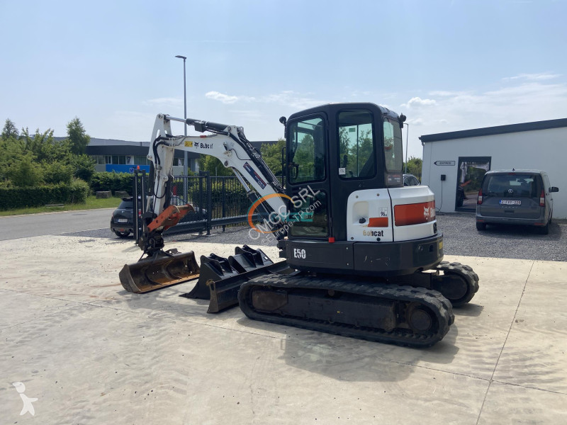Escavadora Bobcat