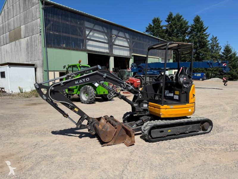 Escavadora Kato HD33V5