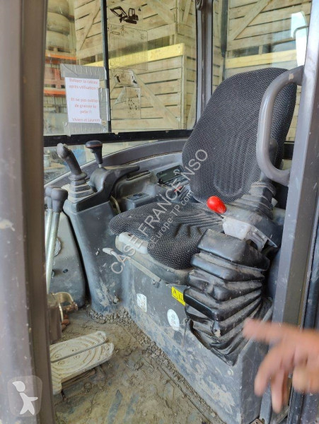 Pelle Volvo EC 27 D