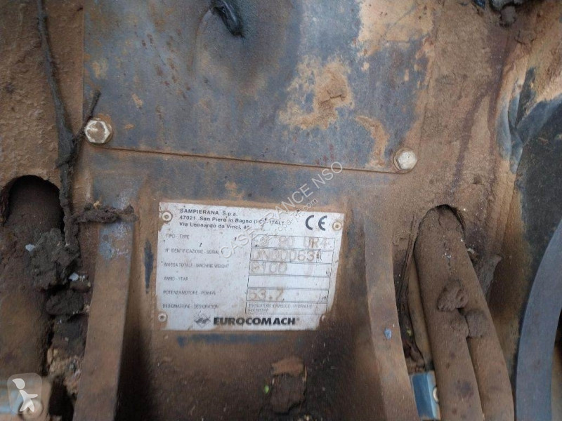 Escavadora Eurocomach UR