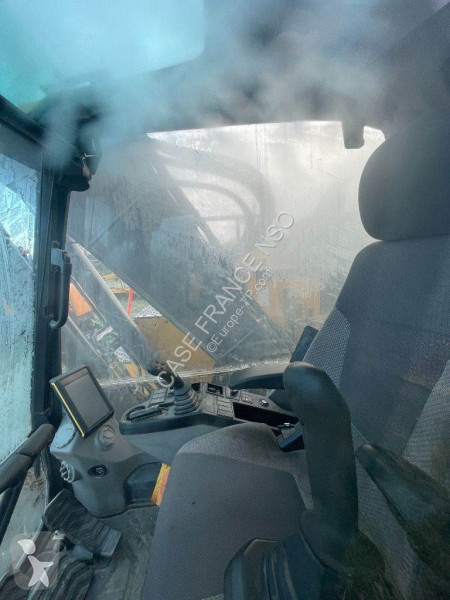 Excavadora Volvo ECR 235 E