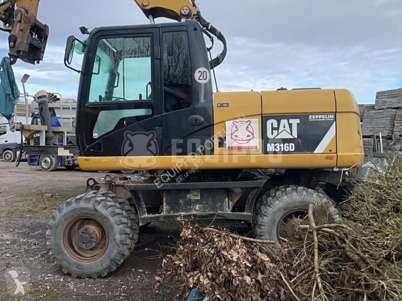 Escavadora Caterpillar D